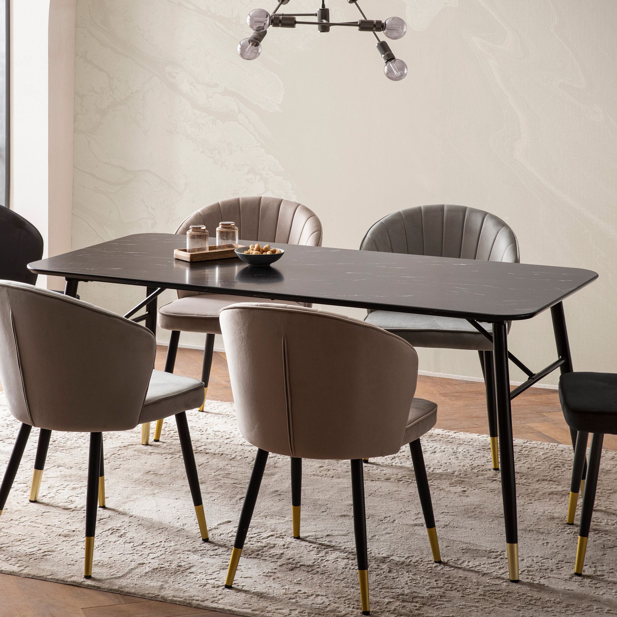 Table à manger 120x60x76 cm | Plateau noir effet marbre | Pieds métal noir et doré