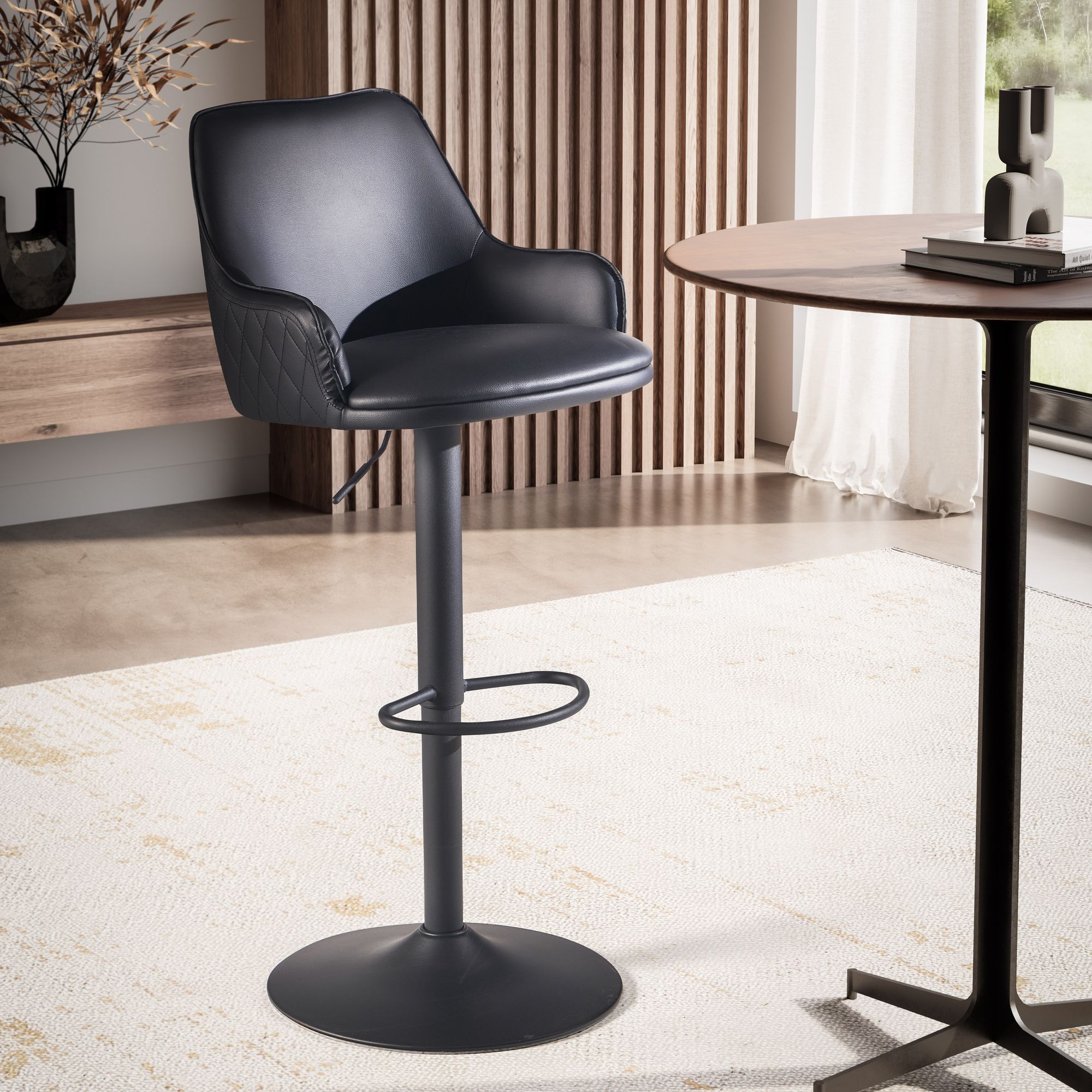 Tabouret de bar en simili cuir noir | Métal trompette | Hauteur réglable 86-106 cm