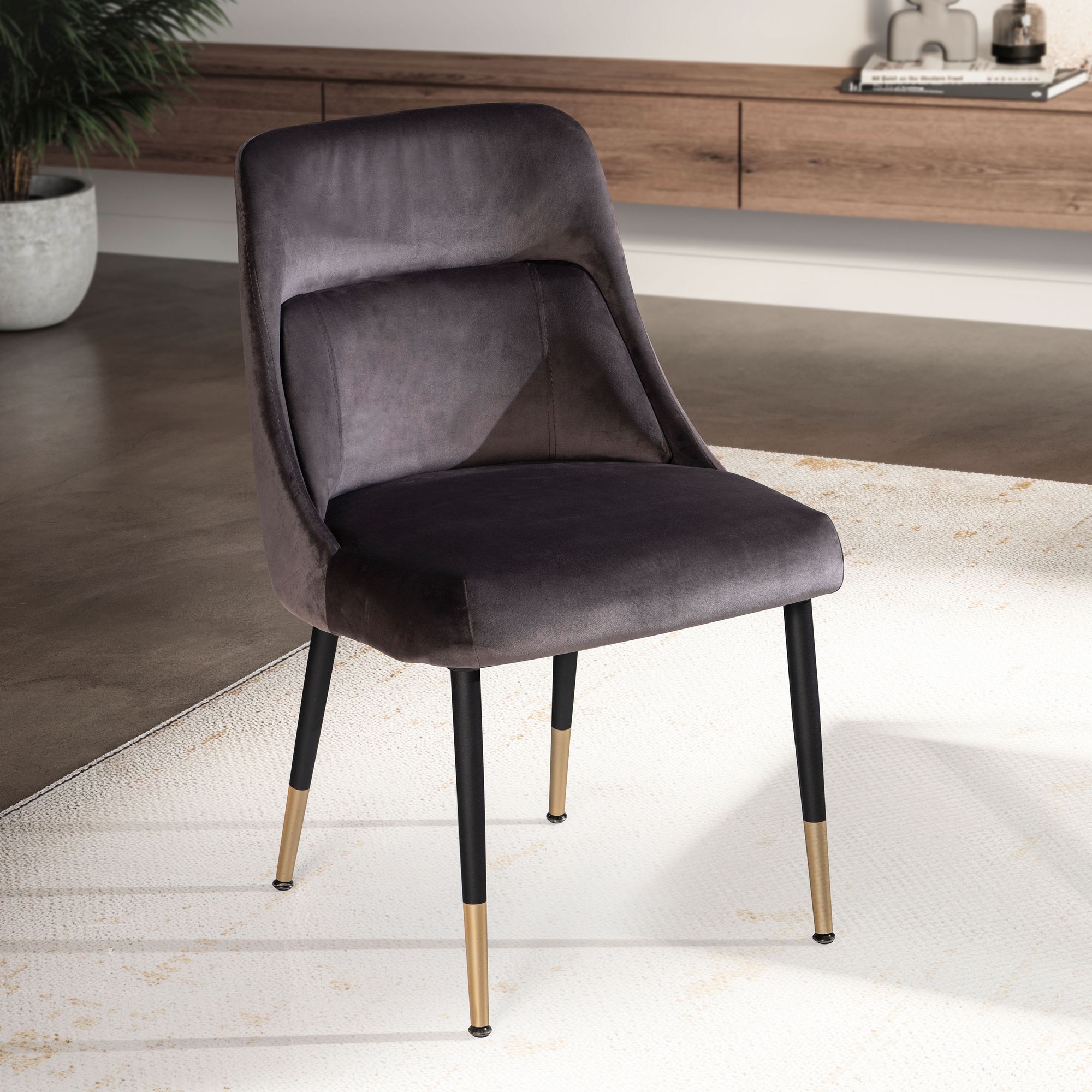 Chaise de salle à manger velours gris avec pieds noirs | 49x56x85 cm | Fauteuil moderne rembourré